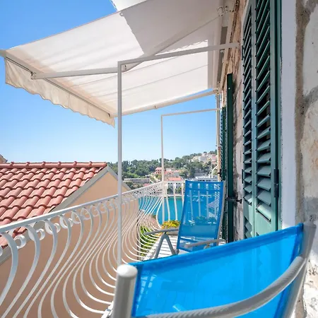 Tihari - Zf Hvar * هفار